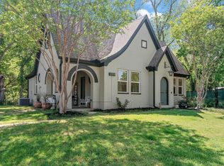 2204 Burning Tree Ln, Denton, TX 76209