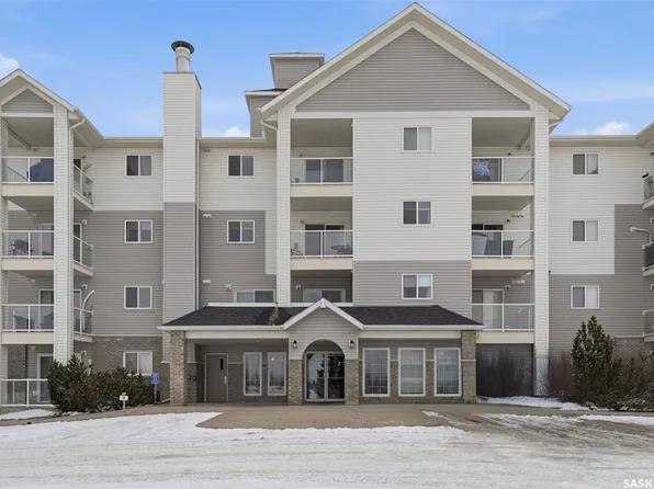 303 Lowe Rd #401, Saskatoon, SK S7S 1P2