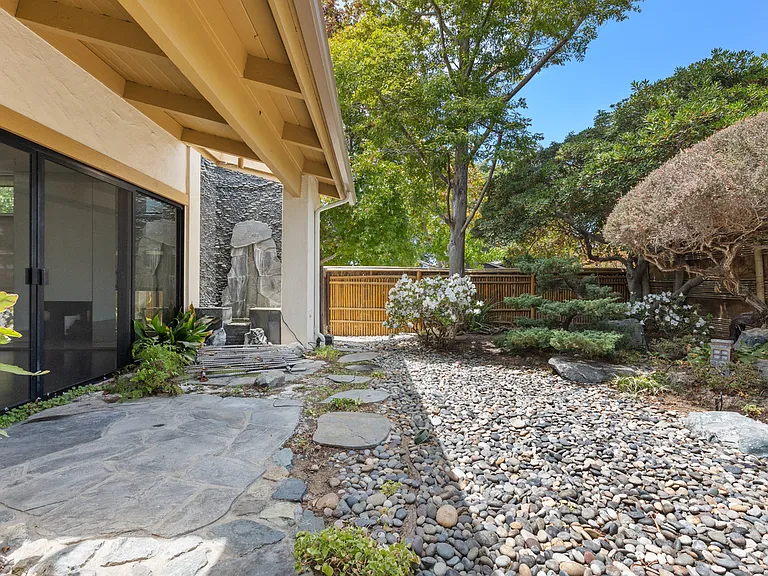 674 E Solana Cir — Photo 24