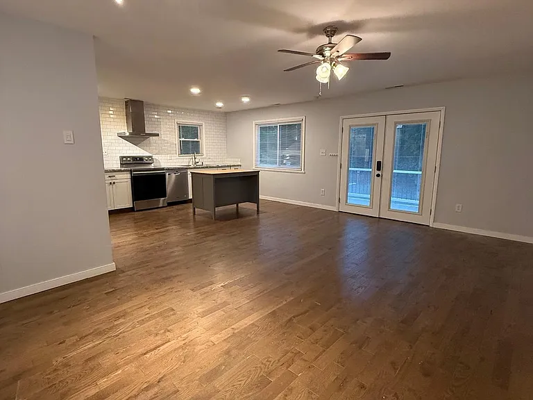 231 Lake Caroline Dr — Photo 6