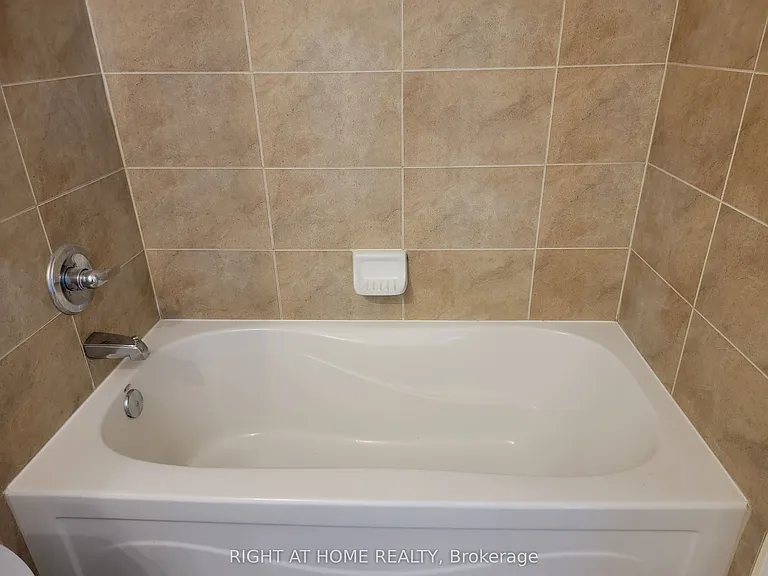 330 Burnhamthorpe Rd W #2306 — Photo 16