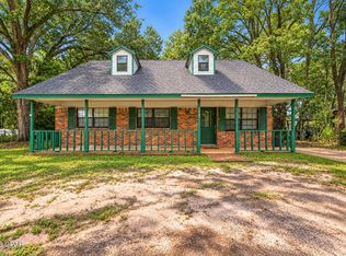 103 Powell Dr, Crestview, FL 32536