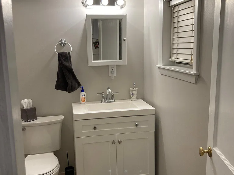 354 Rollstone St #1-R — Photo 5