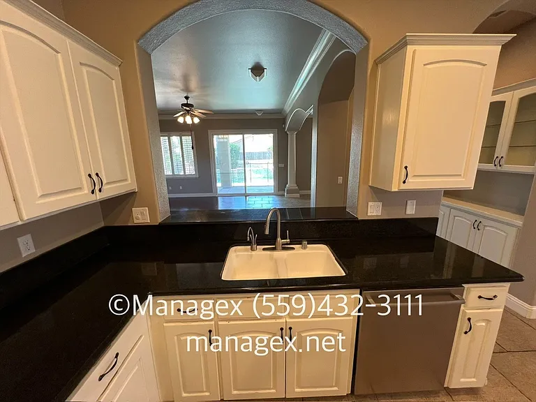 9708 N Willey Ct — Photo 11