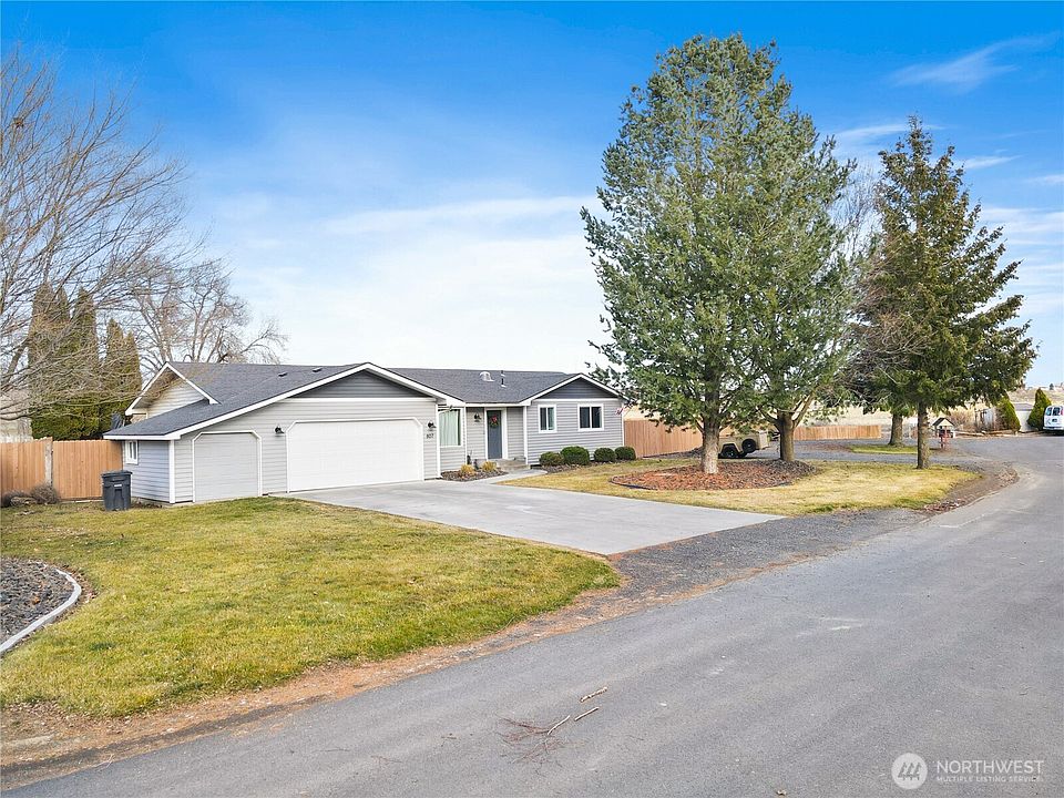 1st image of 807 S Mockingbird Court