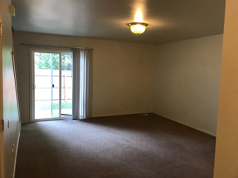 543 W Idaho Ave — Photo 5