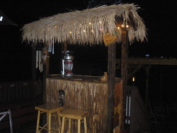 Tiki Bar (top deck)