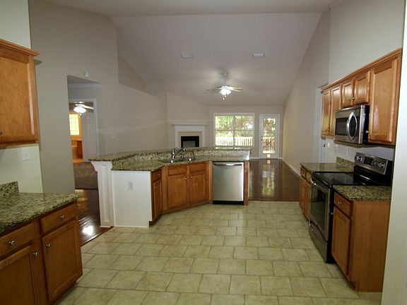 Vast Kitchen-S/S Appliances