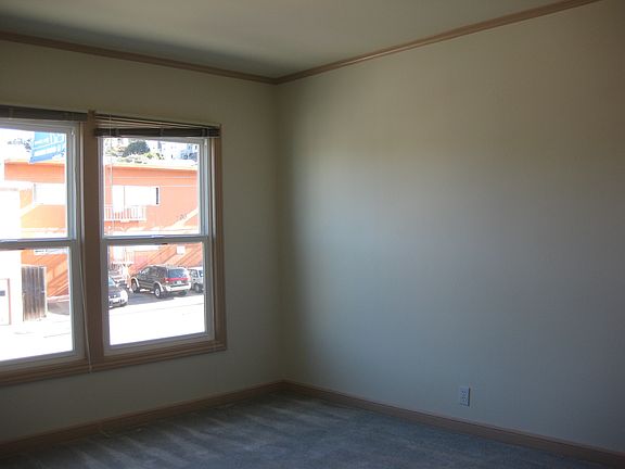 4th image of 729 Randolph St