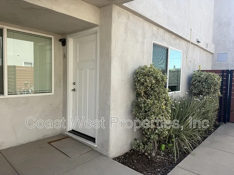 2030 Diamond St #A — Photo 15