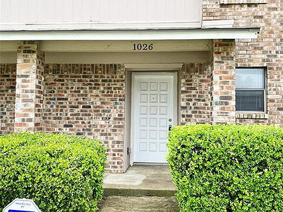 2nd image of 1024 Southmoor Dr #1026