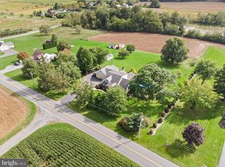 230 S Windy Mansion Rd, Denver, PA 17517