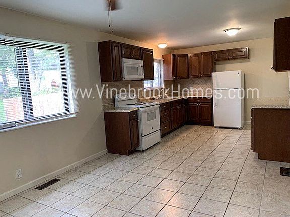 4th image of 1730 Yaqui Dr