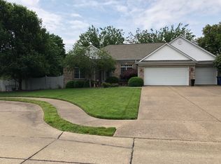 8133 Red Bud Ct, Newburgh, IN 47630