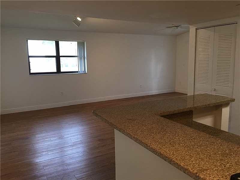 1st image of 9890 Nob Hill Ln #1090