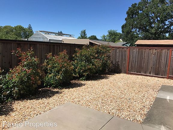 3rd image of 528 Joaquin Dr