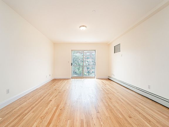 3rd image of 25-65 23rd St #B2