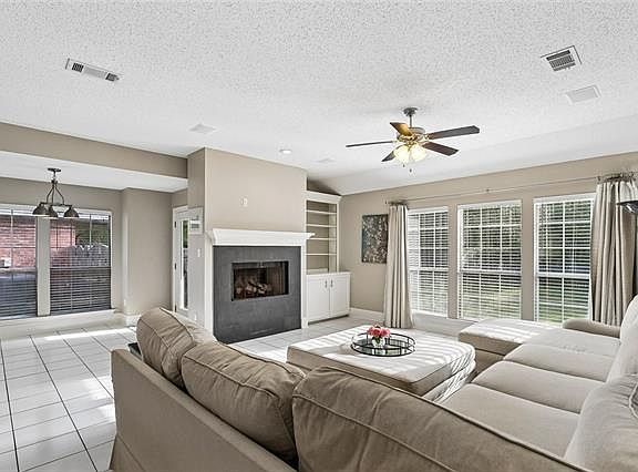 2nd image of 321 Westwood Dr