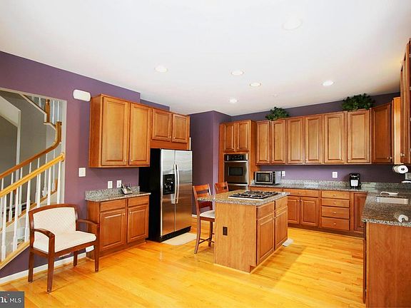 5th image of 225 Buckeye Cir