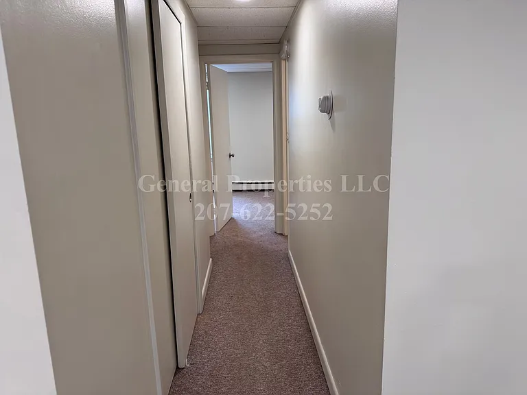 584 Riverside Dr — Photo 16