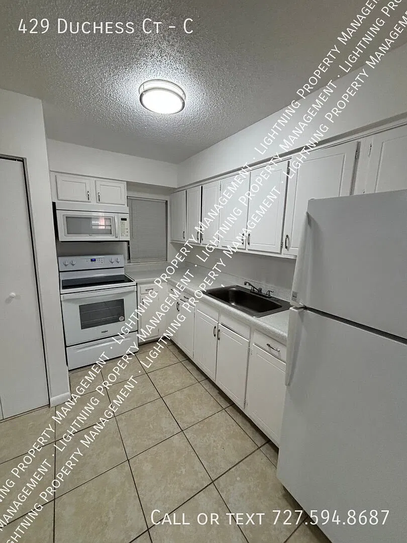 Lakeland 2BR/2BA \| Ground Floor \| Walk to Kelly Rec \| $1,150/Month — Photo 1