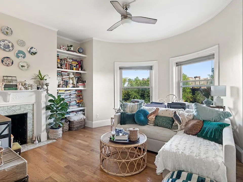 386 Commonwealth Ave #51