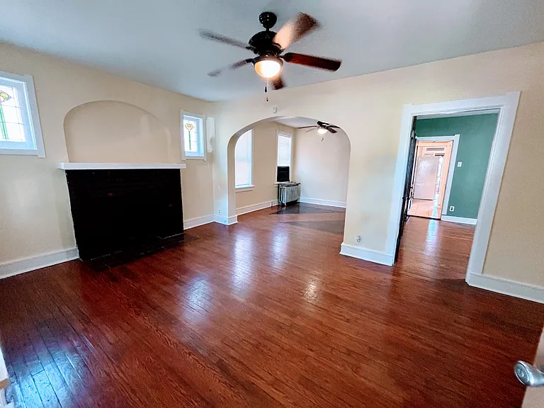 4922 Winona Ave #2 — Photo 1