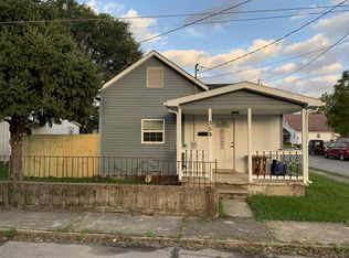359 S 7th St, Frankfort, IN 46041