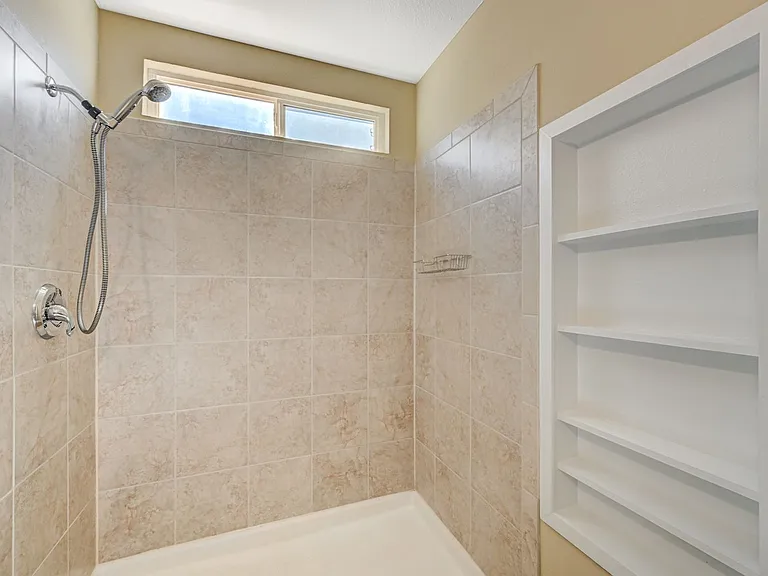6813 Greydawn Dr — Photo 25