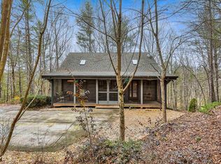 30 Mississippi Ln, Tiger, GA 30576