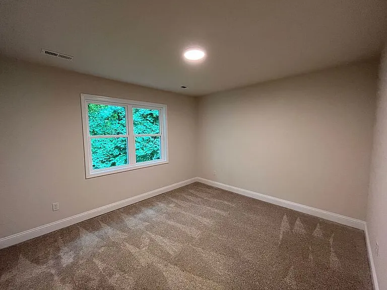 212 N Peartree Ln #E — Photo 9
