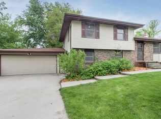 5711 Valley Rd, Ames, IA 50014