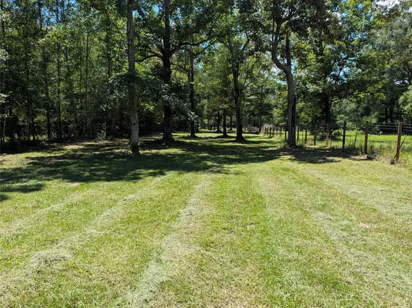 2540 Eastwood Dr, Saratoga, TX 77585