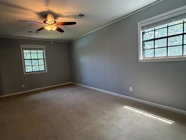 1101 Silverwood Cv — Photo 35