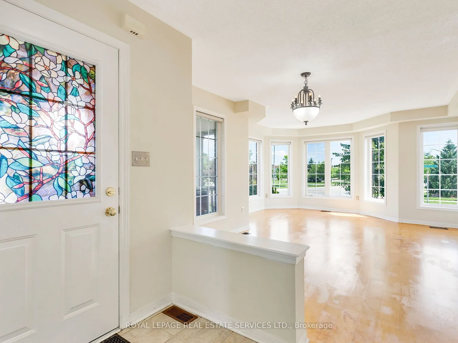 3 bed, $3,700 — Photo 2