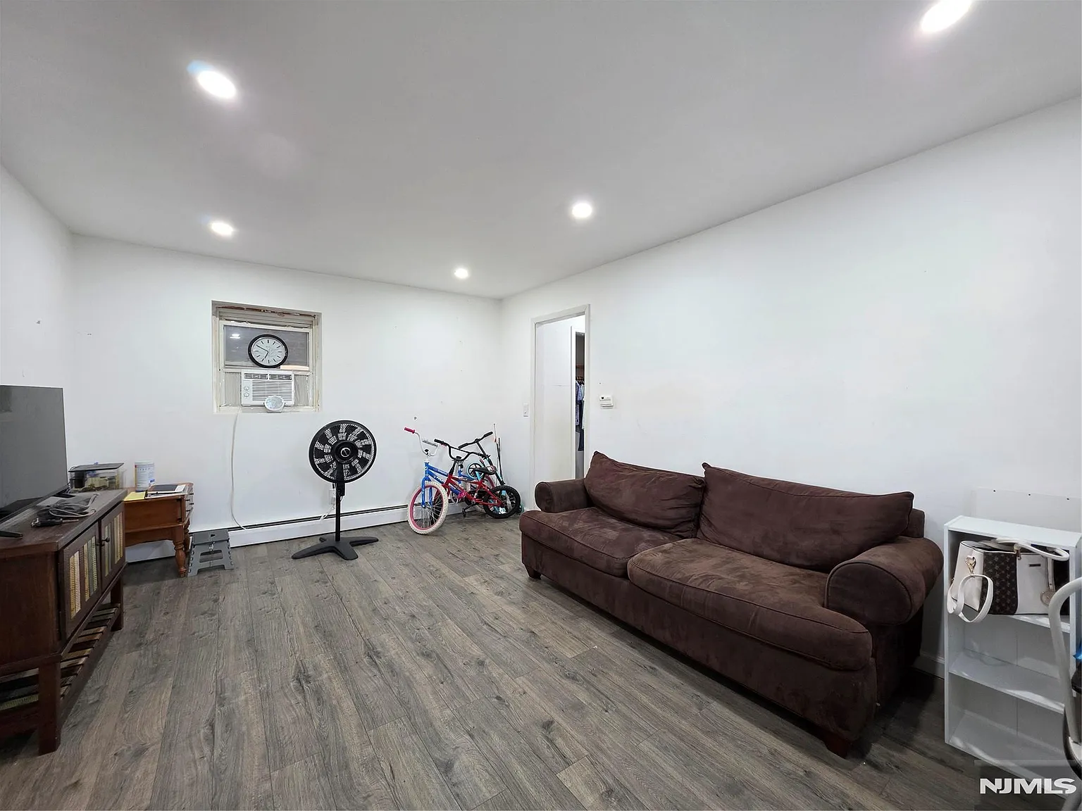 2 bed, $2,200 — Photo 3
