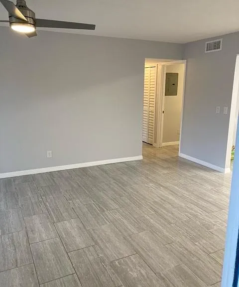 953 Courtyard Ln #61 — Photo 12