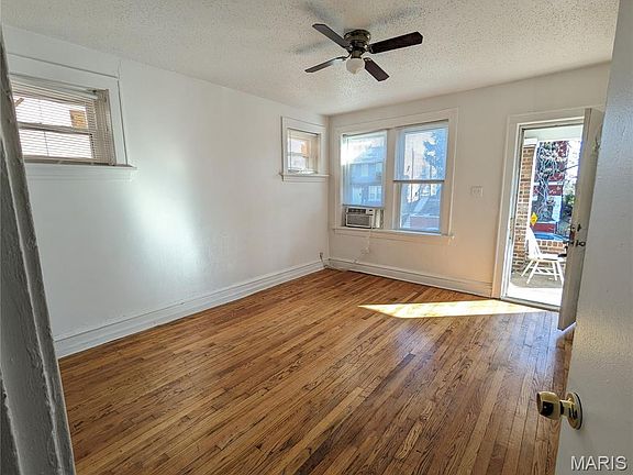 2nd image of 3161 Oregon Ave