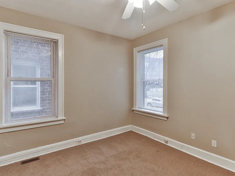 735 Interdrive #1N — Photo 12