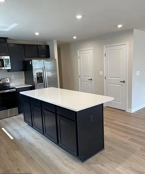 18045 South Village Dr — Photo 12