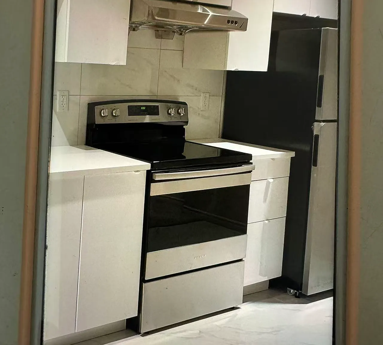 2 bed, 1034 sqft, $2,400 — Photo 1