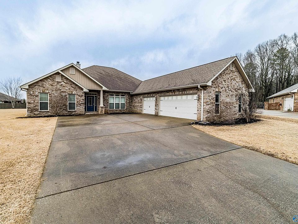 1st image of 110 Prairie Knoll Cir
