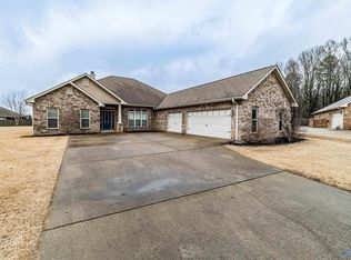 110 Prairie Knoll Cir, Meridianville, AL 35759
