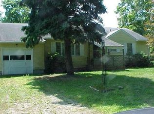 425 Pepper St, Monroe, CT 06468