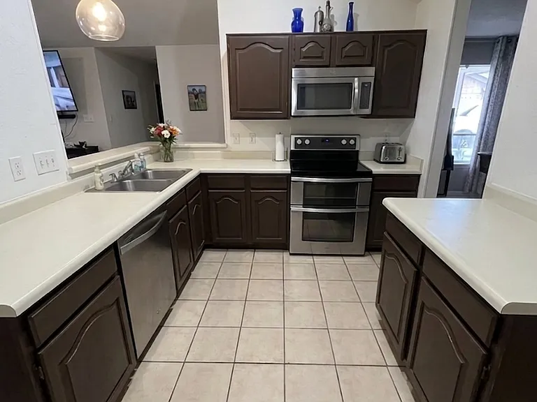 9507 Elm Gln — Photo 4
