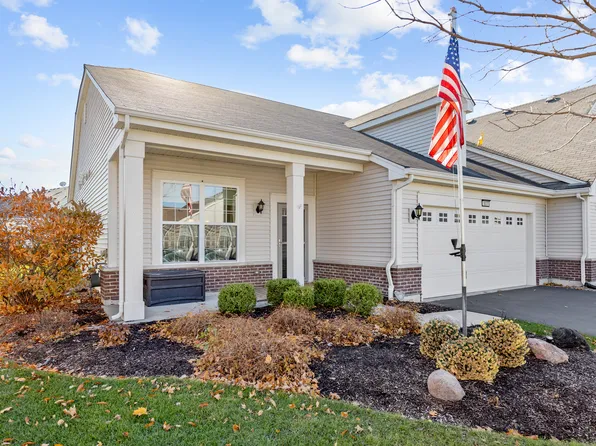 1617 Kelley Ln, Hampshire, IL 60140