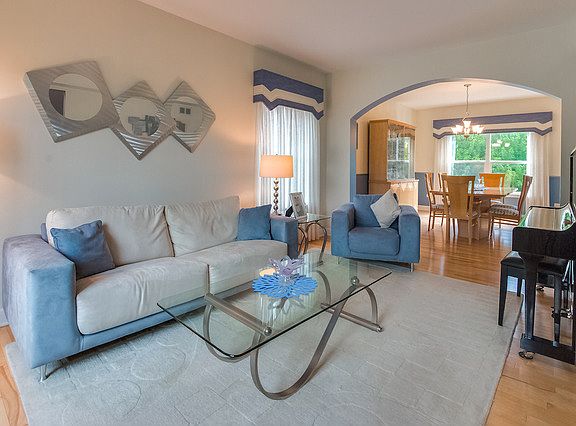 5th image of 14317 Surrey Ct