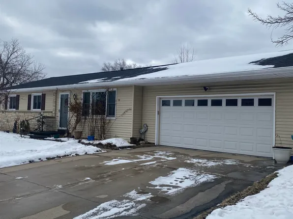 2007 Wisconsin St, Oshkosh, WI 54901