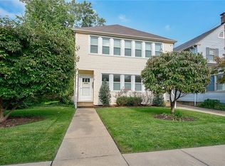 214 Pine Rd #216, Sewickley, PA 15143
