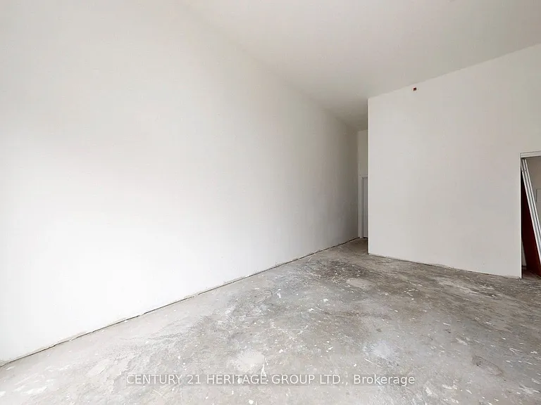 8888 Yonge St #103-L/W — Photo 34